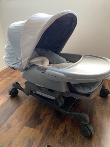 Combi ホワイトレーベル ネムリラオートスウィング BEDi Long スリープシェル