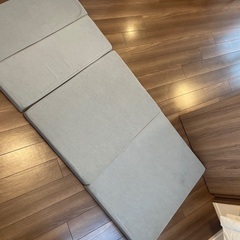 折り畳みソファの画像