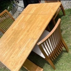 再出品　ダイニングテーブル　椅子三脚