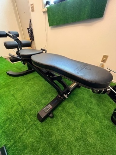 【パワーテックベンチ】頑丈な作りで安定性抜群‼︎ プレートを装着すればレッグエクステンション &レッグカールも出来ます