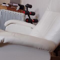 キャンセル発生のため再募集。本日中の引取希望。リクライニングチェアー　オットマン付の画像