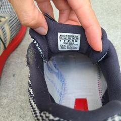 【アディダス】ランニングシューズの画像