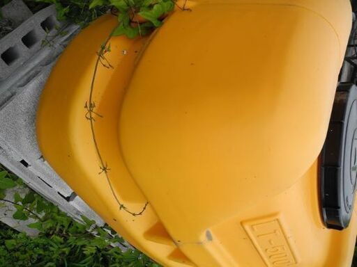 高松 大型の貯水タンク ローリータンク ５００L 20mホース付き 中古 市販のタンクで一番大きいサイズです