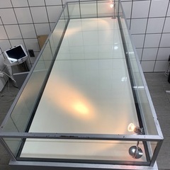 【引取りのみ】8/9まで　無料　東京中央区　ショーケース　ライト付き　中古の画像