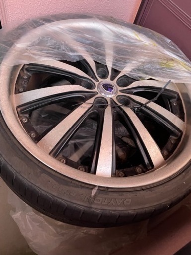 ホイール19インチ