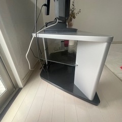 大阪府寝屋川付近 テレビ台(32インチ用)の画像
