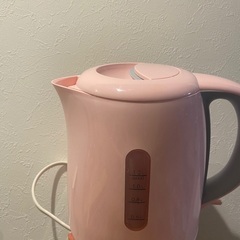 電気ポット　湯沸かし器の画像