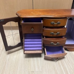 木製ジュエリーケースの画像