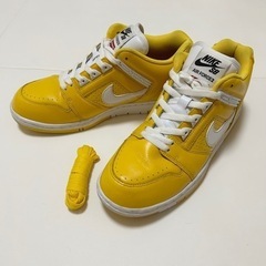 supreme × NIKE SB  AIR FORCE 2 yellowの画像