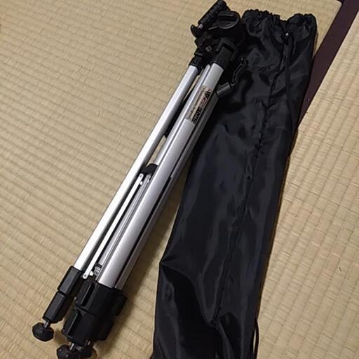 カメラ三脚