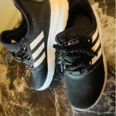 新品未使用★adidasシューズ21.5cmの画像