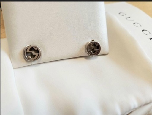 GUCCIピアス