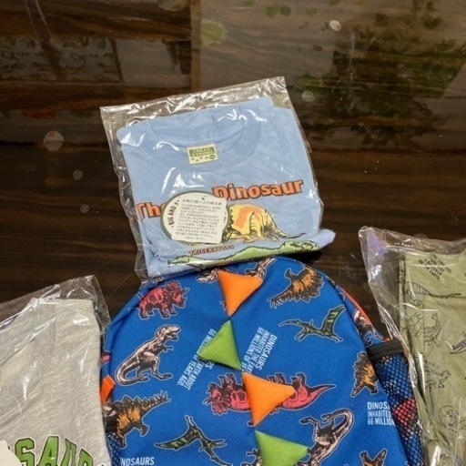 恐竜　キッズ　まとめ売り