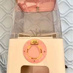 ガチャガチャ本体＋空カプセルや専用メダル等々