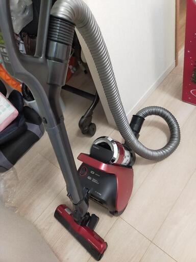 決まりました　　東芝　サイクロン掃除機