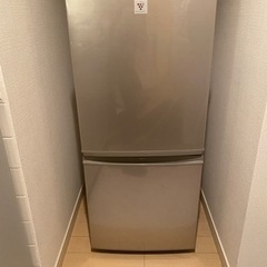 冷蔵庫、つっぱりラック、シーリングライト