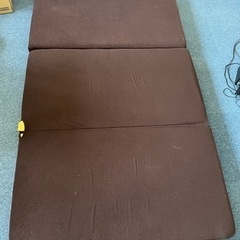 三つ折り　マットレス　セミダブル　高反発　ブラウン