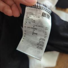 ユニクロ　リボンTシャツの画像