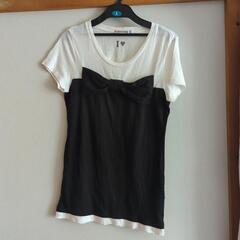 ユニクロ　リボンTシャツ