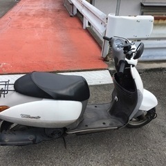 原付バイク　ホンダのタクトの画像