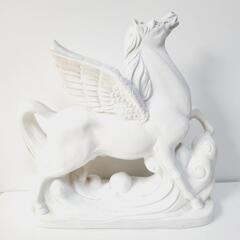 白い天馬(ペガサス) 置物の画像