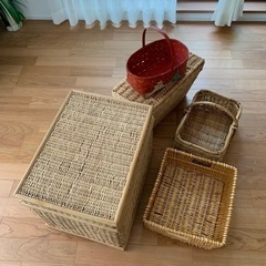 カゴ  収納カゴ    大小5個セット値下げしました。の画像