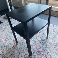 IKEA サイドテーブル　クナレヴィーク
