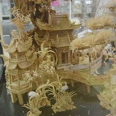 コルク細工　置物　ガラスケース入り　細密　彫刻　オブジェ　鶴　風景　中国美術　インテリアの画像