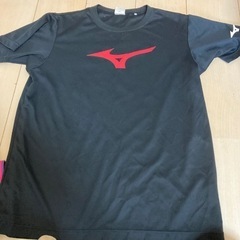 バドミントン　ウエアーの画像