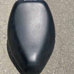 ヤマハ　アプリオ用中古シートメットインボックス付き　美品