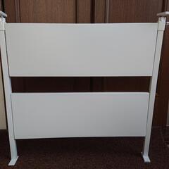 ニトリ。突っ張りキッチンパネル