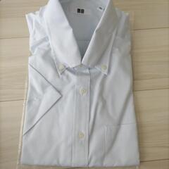 未使用UNIQLO半袖ワイシャツ4枚差し上げますの画像