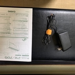 電子ピアノ椅子付きの画像