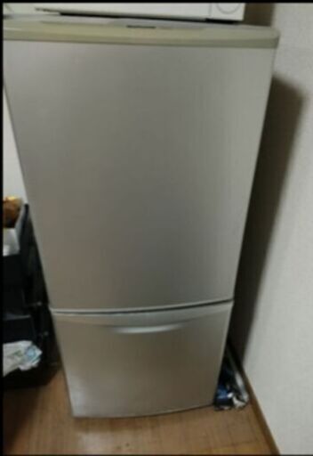 【価格交渉可能！本日以降引取お願いいたします！！】一人暮らし用　パーソナル冷蔵庫 NR-B142J