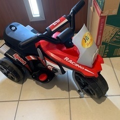 電動バイクのおもちゃ　乗車可能