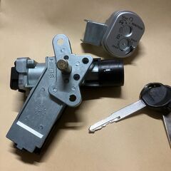 新品のメインキーとシャッターとタンクキャップセット　AF61トウディ AF62ディオの画像