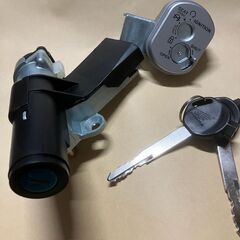 新品のメインキーとシャッターとタンクキャップセット　AF61トウディ AF62ディオの画像