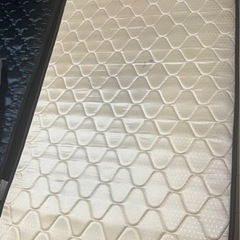 マットレス シングルサイズ(白っぽいベージュ)の画像