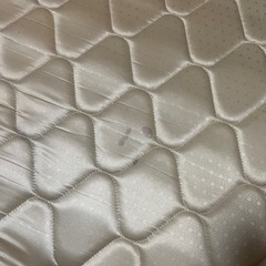 マットレス シングルサイズ(白っぽいベージュ)の画像