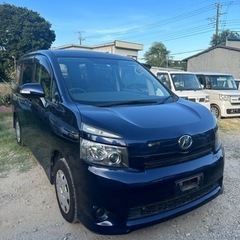 トヨタヴォクシー平成21年車　83,856km