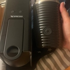 クイックセール！✨✨ ネスプレッソコーヒーメーカーとミルク泡立て器