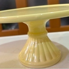 ケーキスタンド　黄色の画像