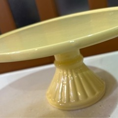 ケーキスタンド　黄色の画像