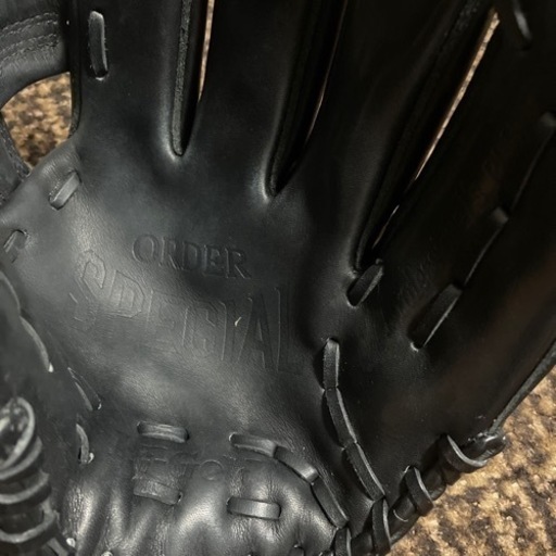 ハイゴールド　硬式?　軟式？グローブ　野球　ご近所でしたら是非ご覧ください、