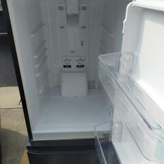 三菱冷凍冷蔵庫146L ブラック　庫内棚板無しの画像