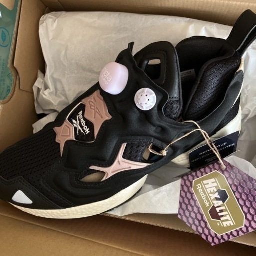 【新品】定価19400円から大幅値下げINSTAPUMP FURY 95 新作（ベージュ×ブラック）24cm