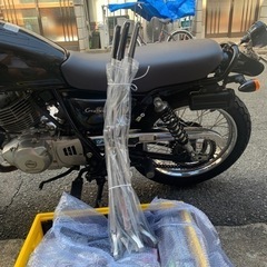 問い合わせして来て誠実に調べて答えている要らないの返信も出来ない方がいるので捨てます。UD17クオン　メッキワイパー(外品) の画像