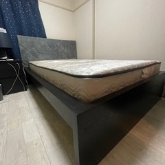 セミダブルベッドの画像