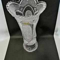 カメイクリスタル 花瓶 台付き