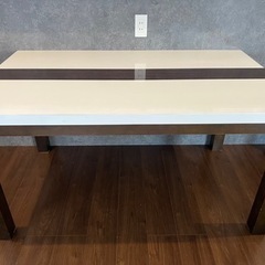 ダイニングテーブル　椅子4脚